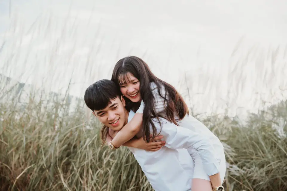 親密關係心理諮商 1 【伴侶親密關係】愛情關係中的問題:兩人是否要結婚?